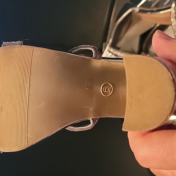 NWOT Charlotte Russe silver and rinestone sandals sz6 4 in block heel - Picture 7 of 11